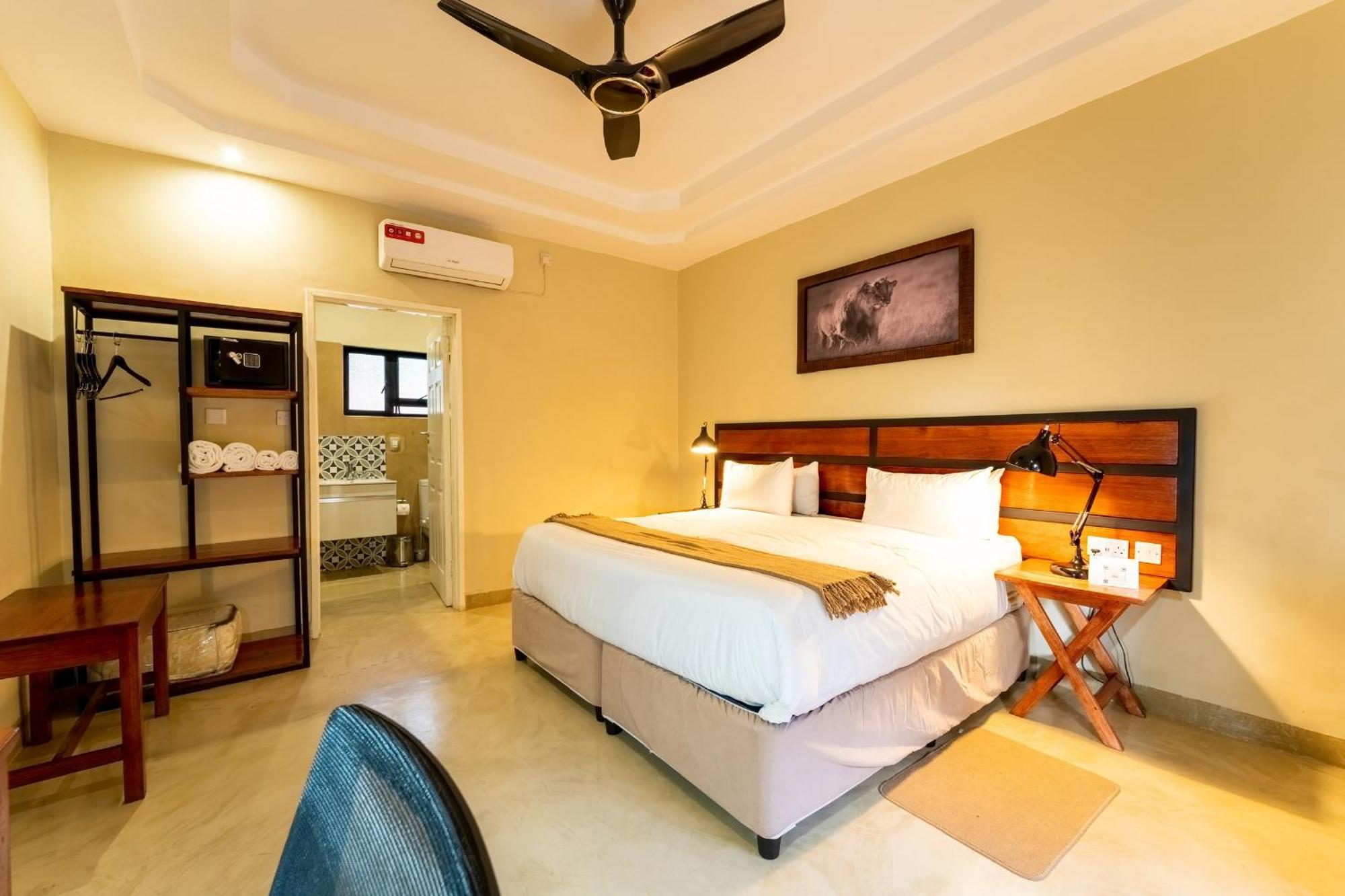 The Shrub Lodge Victoria Falls Extérieur photo
